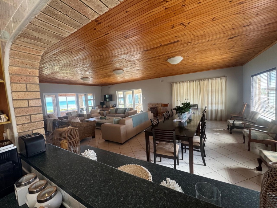 6 Bedroom Property for Sale in Aston Bay Eastern Cape